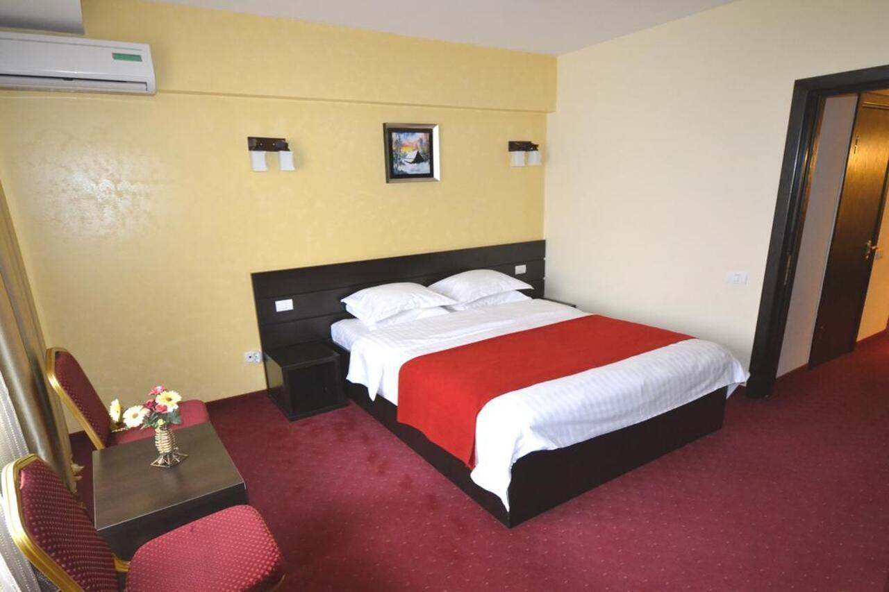 Hotel Ancor ブカレスト エクステリア 写真