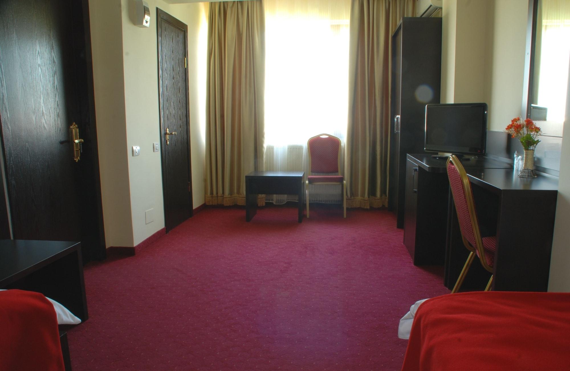 Hotel Ancor ブカレスト エクステリア 写真