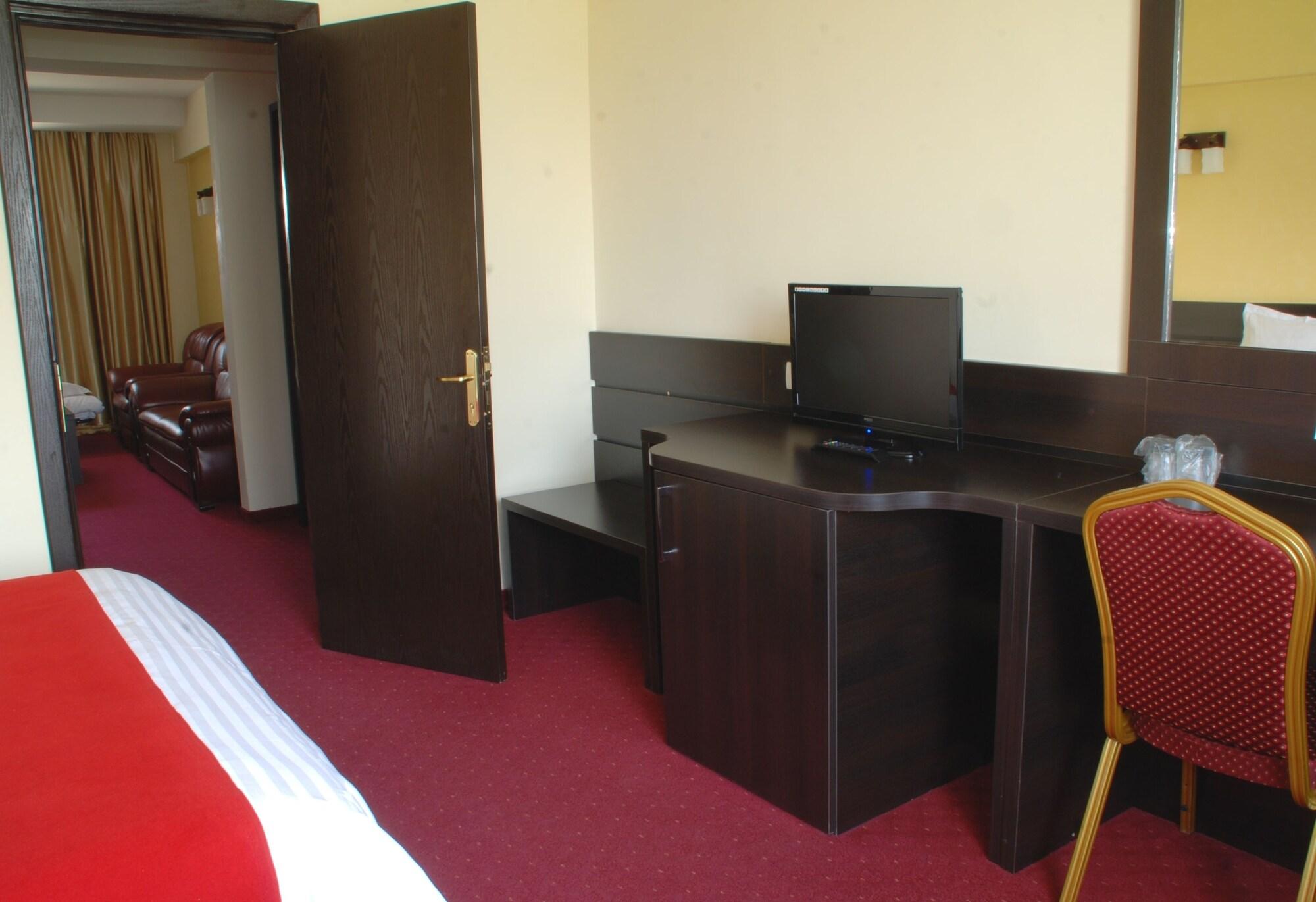 Hotel Ancor ブカレスト エクステリア 写真