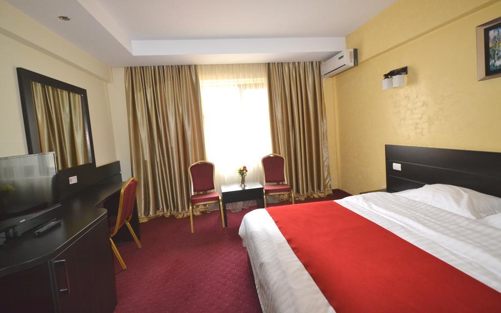 Hotel Ancor ブカレスト エクステリア 写真